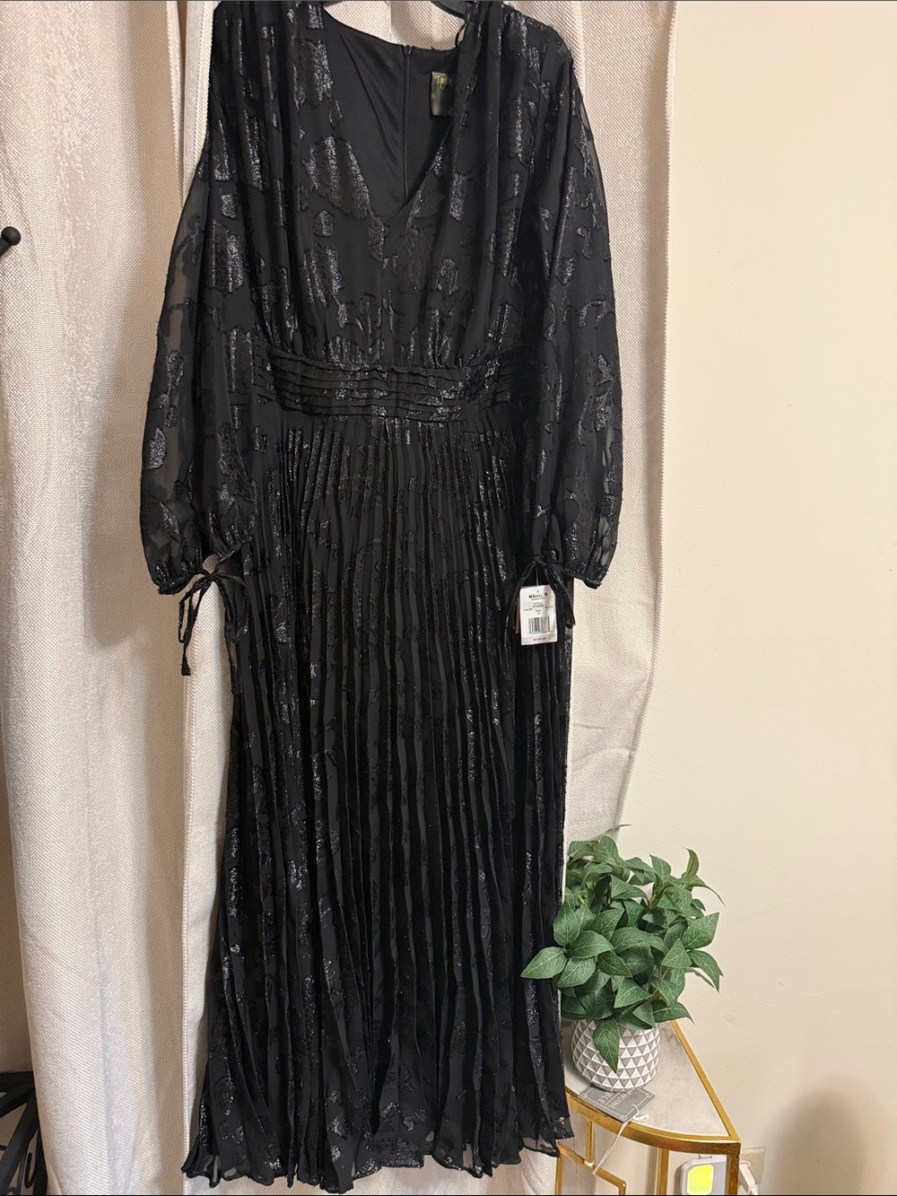 Taylor Black Metallic-Accent Pleated Maxi Dress